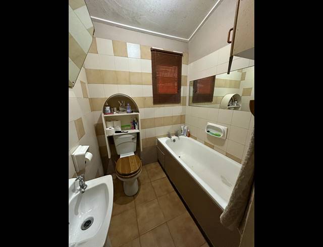 3 BEDROOM FREESTANDING FOR SALE IN EASTWOOD